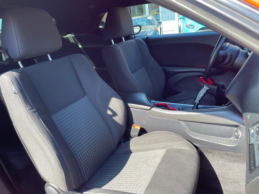 2015 Dodge Challenger 2dr Cpe R/T, available for sale in South Windsor, Connecticut | Mike And Tony Auto Sales, Inc. South Windsor, Connecticut 2015 Dodge Challenger 2dr Cpe R/T, available for sale in South Windsor, Connecticut | Mike And Tony Auto Sales, Inc. South Windsor, Connecticut