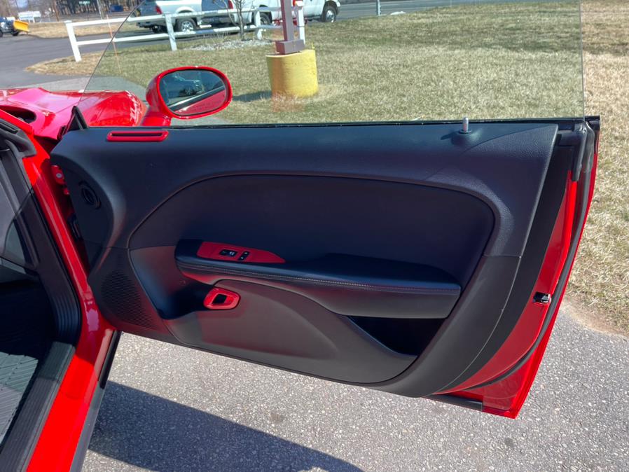 2015 Dodge Challenger 2dr Cpe R/T, available for sale in South Windsor, Connecticut | Mike And Tony Auto Sales, Inc. South Windsor, Connecticut 2015 Dodge Challenger 2dr Cpe R/T, available for sale in South Windsor, Connecticut | Mike And Tony Auto Sales, Inc. South Windsor, Connecticut