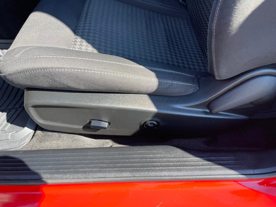 2015 Dodge Challenger 2dr Cpe R/T, available for sale in South Windsor, Connecticut | Mike And Tony Auto Sales, Inc. South Windsor, Connecticut 2015 Dodge Challenger 2dr Cpe R/T, available for sale in South Windsor, Connecticut | Mike And Tony Auto Sales, Inc. South Windsor, Connecticut