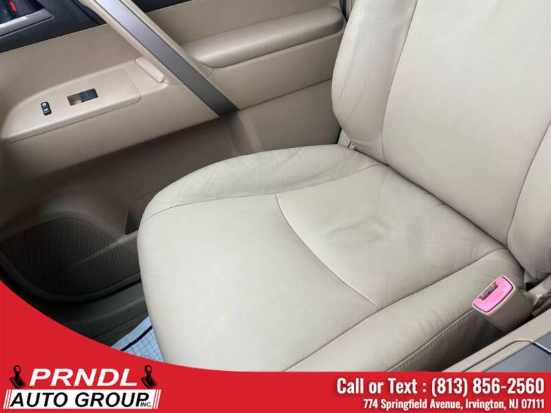 Used Toyota Highlander 4WD 4dr Sport 2008 | PRNDL Auto Group. Irvington, New Jersey Used Toyota Highlander 4WD 4dr Sport 2008 | PRNDL Auto Group. Irvington, New Jersey