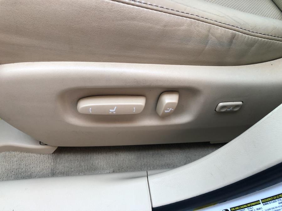2015 Lexus RX 350 AWD 4dr w/NAV, available for sale in Waterbury, Connecticut | National Auto Brokers, Inc.. Waterbury, Connecticut 2015 Lexus RX 350 AWD 4dr w/NAV, available for sale in Waterbury, Connecticut | National Auto Brokers, Inc.. Waterbury, Connecticut