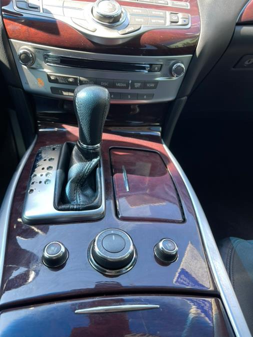 2018 INFINITI Q70 3.7 LUXE RWD, available for sale in Jamaica, New York | Sunrise Autoland. Jamaica, New York 2018 INFINITI Q70 3.7 LUXE RWD, available for sale in Jamaica, New York | Sunrise Autoland. Jamaica, New York