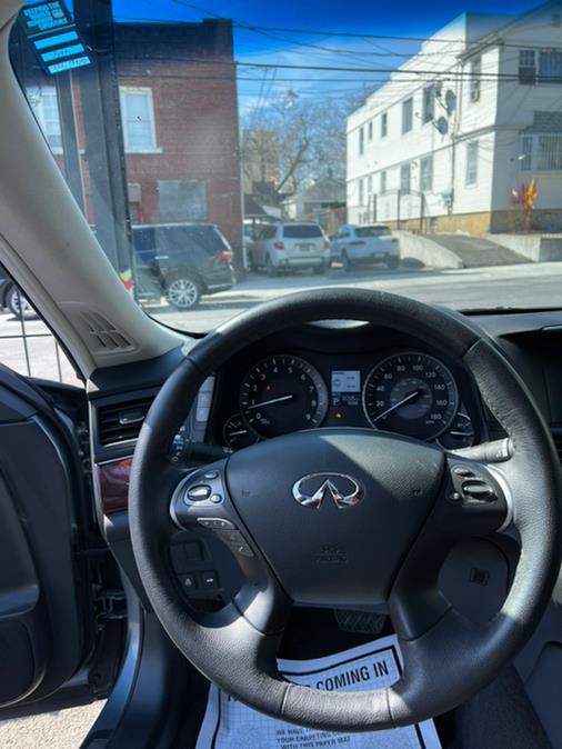 2018 INFINITI Q70 3.7 LUXE RWD, available for sale in Jamaica, New York | Sunrise Autoland. Jamaica, New York 2018 INFINITI Q70 3.7 LUXE RWD, available for sale in Jamaica, New York | Sunrise Autoland. Jamaica, New York