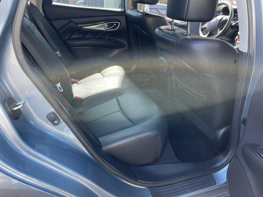 2018 INFINITI Q70 3.7 LUXE RWD, available for sale in Jamaica, New York | Sunrise Autoland. Jamaica, New York 2018 INFINITI Q70 3.7 LUXE RWD, available for sale in Jamaica, New York | Sunrise Autoland. Jamaica, New York