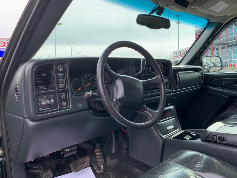 Used Chevrolet Avalanche 2500 5dr Crew Cab 130" WB 4WD 2002 | Marsh Auto Sales LLC. Ortonville, Michigan Used Chevrolet Avalanche 2500 5dr Crew Cab 130" WB 4WD 2002 | Marsh Auto Sales LLC. Ortonville, Michigan