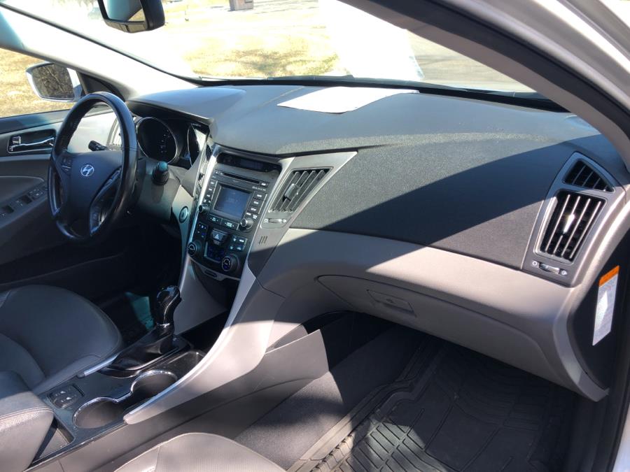Used Hyundai Sonata Hybrid 4dr Sdn Limited 2015 | Wholesale Direct Motors. Beavercreek, Ohio Used Hyundai Sonata Hybrid 4dr Sdn Limited 2015 | Wholesale Direct Motors. Beavercreek, Ohio