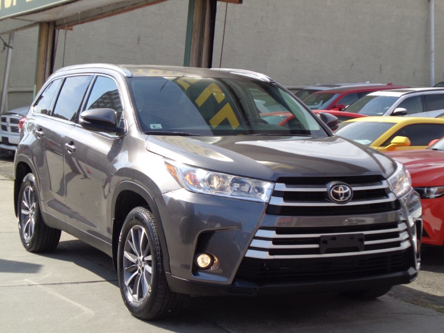 Used Toyota Highlander AWD XLE 2019 | Top Speed Motors LLC. Jamaica, New York Used Toyota Highlander AWD XLE 2019 | Top Speed Motors LLC. Jamaica, New York