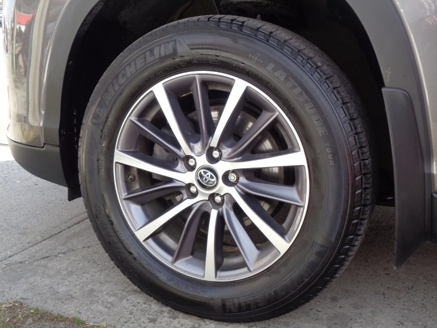 Used Toyota Highlander AWD XLE 2019 | Top Speed Motors LLC. Jamaica, New York Used Toyota Highlander AWD XLE 2019 | Top Speed Motors LLC. Jamaica, New York