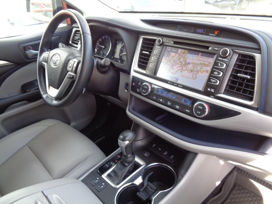 Used Toyota Highlander AWD XLE 2019 | Top Speed Motors LLC. Jamaica, New York Used Toyota Highlander AWD XLE 2019 | Top Speed Motors LLC. Jamaica, New York