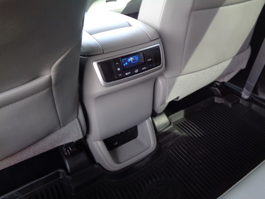 Used Toyota Highlander AWD XLE 2019 | Top Speed Motors LLC. Jamaica, New York Used Toyota Highlander AWD XLE 2019 | Top Speed Motors LLC. Jamaica, New York
