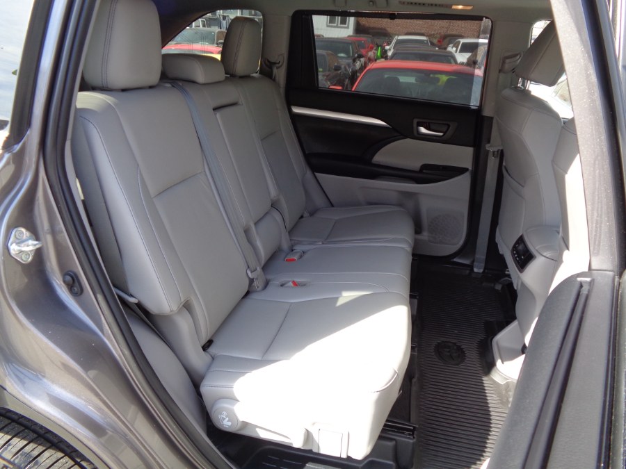 Used Toyota Highlander AWD XLE 2019 | Top Speed Motors LLC. Jamaica, New York Used Toyota Highlander AWD XLE 2019 | Top Speed Motors LLC. Jamaica, New York
