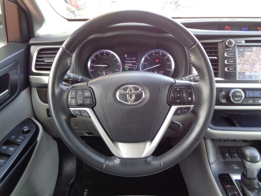 Used Toyota Highlander AWD XLE 2019 | Top Speed Motors LLC. Jamaica, New York Used Toyota Highlander AWD XLE 2019 | Top Speed Motors LLC. Jamaica, New York