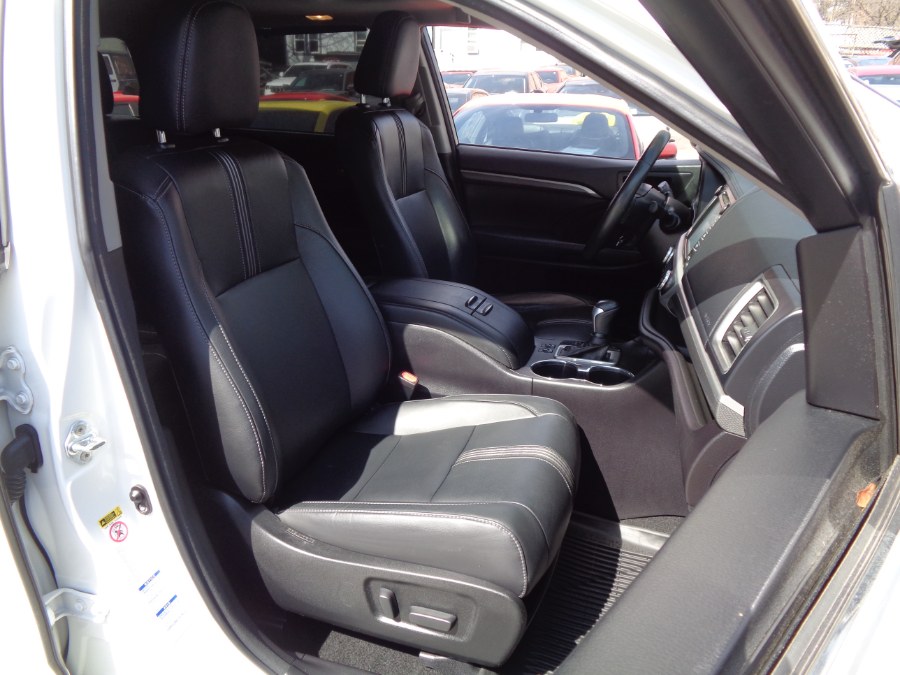 Used Toyota Highlander AWD SE 2018 | Top Speed Motors LLC. Jamaica, New York Used Toyota Highlander AWD SE 2018 | Top Speed Motors LLC. Jamaica, New York