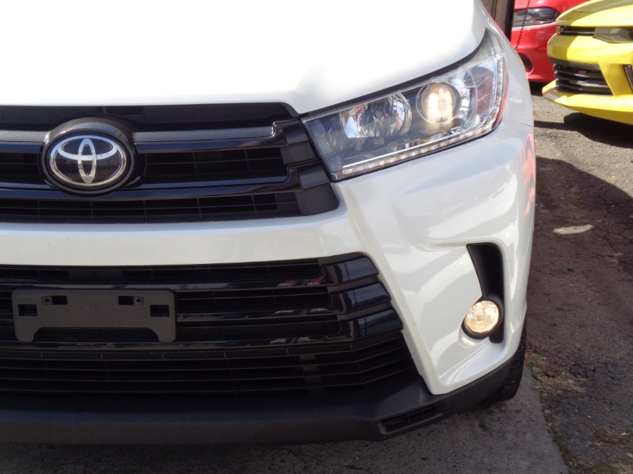 Used Toyota Highlander AWD SE 2018 | Top Speed Motors LLC. Jamaica, New York Used Toyota Highlander AWD SE 2018 | Top Speed Motors LLC. Jamaica, New York