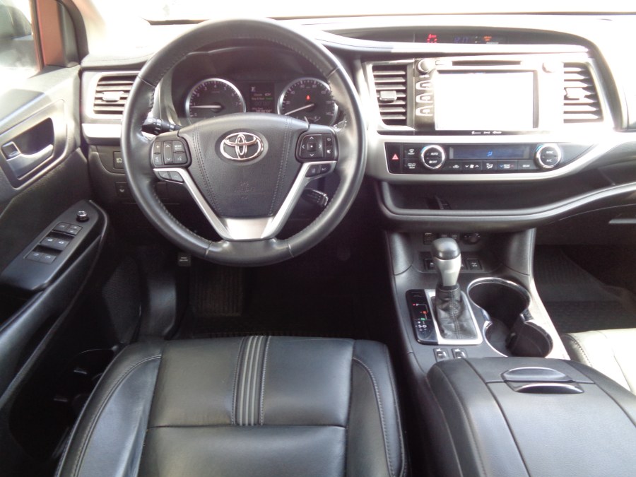 Used Toyota Highlander AWD SE 2018 | Top Speed Motors LLC. Jamaica, New York Used Toyota Highlander AWD SE 2018 | Top Speed Motors LLC. Jamaica, New York