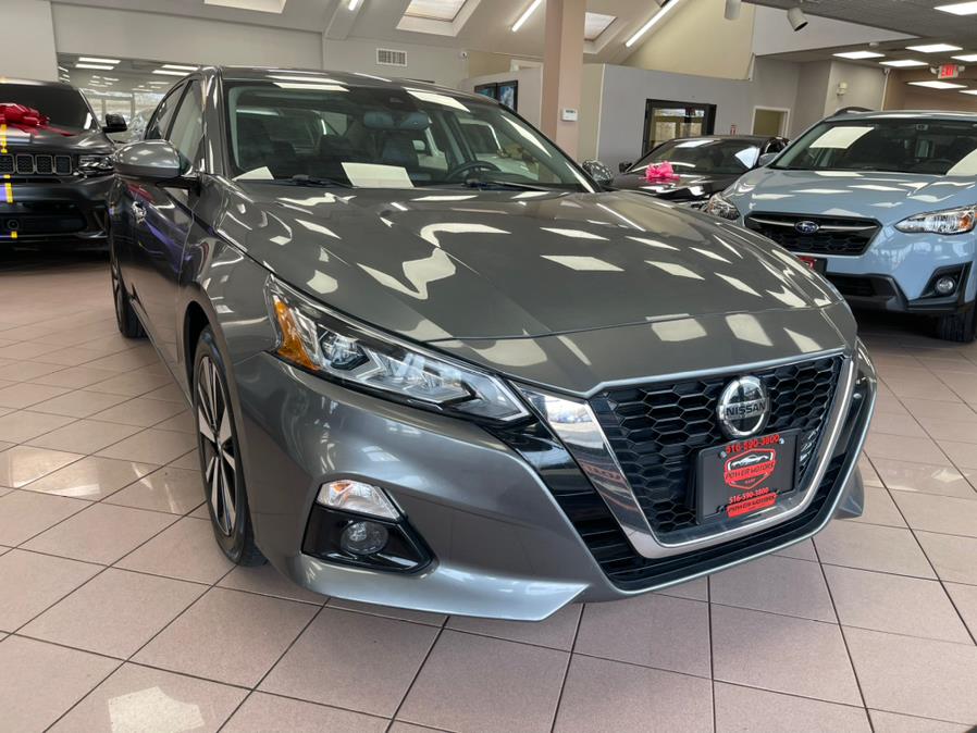 Used Nissan Altima 2.5 SL Sedan 2020 | Power Motors East. Massapequa Park, New York Used Nissan Altima 2.5 SL Sedan 2020 | Power Motors East. Massapequa Park, New York