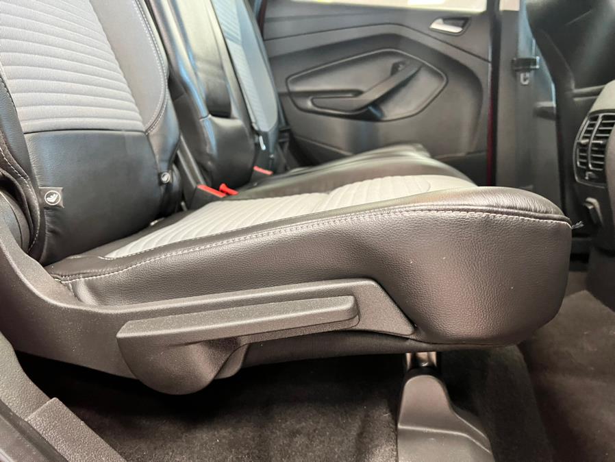 Used Ford Escape SE 4WD 2018 | Power Motors East. Massapequa Park, New York Used Ford Escape SE 4WD 2018 | Power Motors East. Massapequa Park, New York