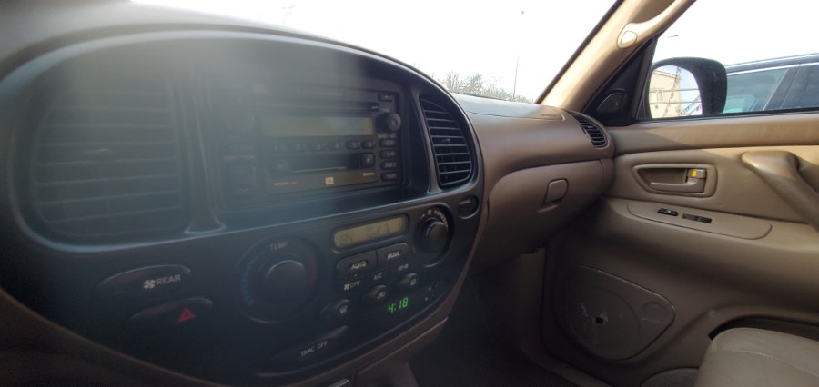 Used Toyota Sequoia 4dr SR5 (SE) 2002 | Rubber Bros Auto World. Brooklyn, New York Used Toyota Sequoia 4dr SR5 (SE) 2002 | Rubber Bros Auto World. Brooklyn, New York