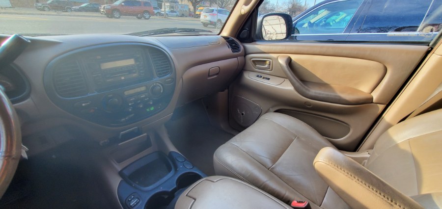 Used Toyota Sequoia 4dr SR5 (SE) 2002 | Rubber Bros Auto World. Brooklyn, New York Used Toyota Sequoia 4dr SR5 (SE) 2002 | Rubber Bros Auto World. Brooklyn, New York