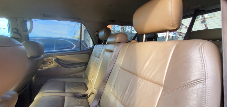 Used Toyota Sequoia 4dr SR5 (SE) 2002 | Rubber Bros Auto World. Brooklyn, New York Used Toyota Sequoia 4dr SR5 (SE) 2002 | Rubber Bros Auto World. Brooklyn, New York