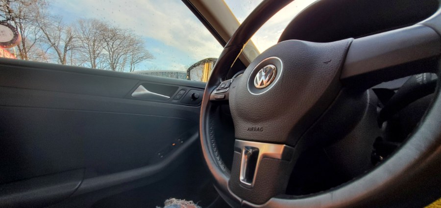 Used Volkswagen Jetta Sedan 4dr Manual SE w/Convenience & Sunroof PZEV 2012 | Rubber Bros Auto World. Brooklyn, New York Used Volkswagen Jetta Sedan 4dr Manual SE w/Convenience & Sunroof PZEV 2012 | Rubber Bros Auto World. Brooklyn, New York