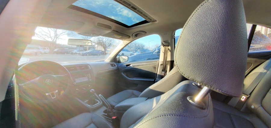 Used Volkswagen Jetta Sedan 4dr Manual SE w/Convenience & Sunroof PZEV 2012 | Rubber Bros Auto World. Brooklyn, New York Used Volkswagen Jetta Sedan 4dr Manual SE w/Convenience & Sunroof PZEV 2012 | Rubber Bros Auto World. Brooklyn, New York