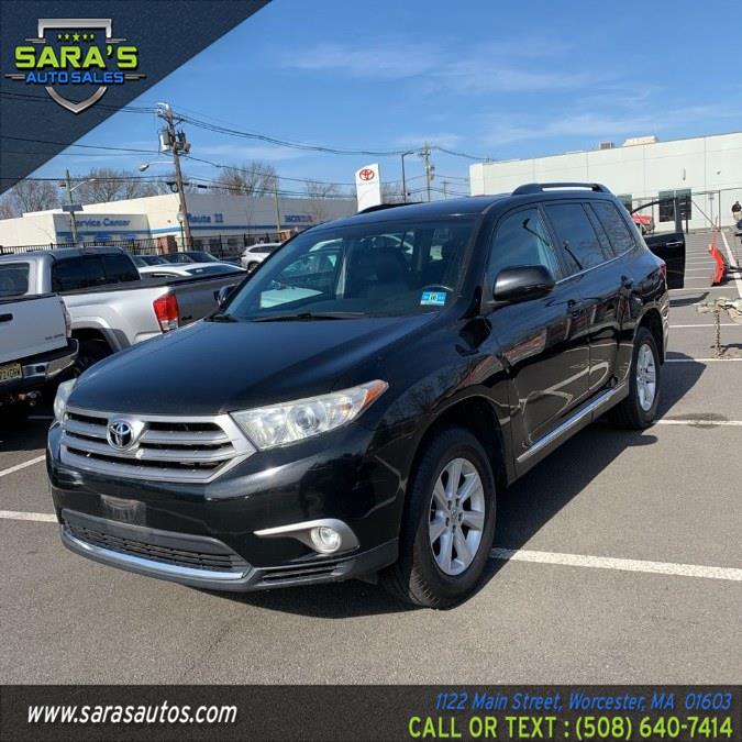 2013 Toyota Highlander 4WD 4dr V6 Plus (Natl), available for sale in Worcester, Massachusetts | Sara's Auto Sales. Worcester, Massachusetts