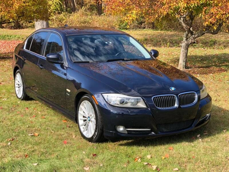 2009 BMW 3 Series 4dr Sdn 335i xDrive AWD, available for sale in Plainville, Connecticut | Choice Group LLC Choice Motor Car. Plainville, Connecticut