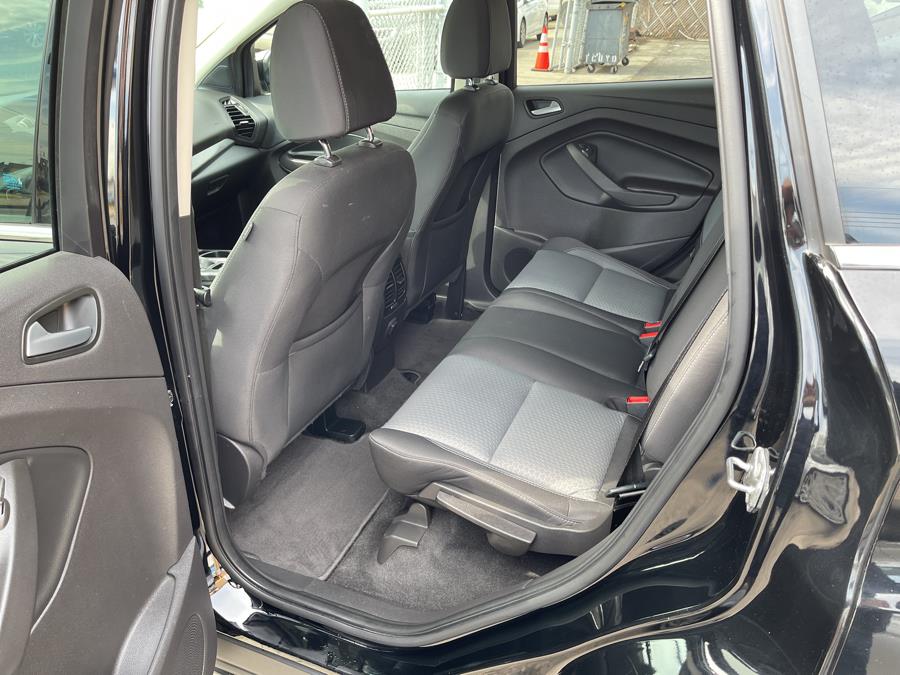 2017 Ford Escape SE FWD, available for sale in Bronx, New York | New York Motors Group Solutions LLC. Bronx, New York 2017 Ford Escape SE FWD, available for sale in Bronx, New York | New York Motors Group Solutions LLC. Bronx, New York