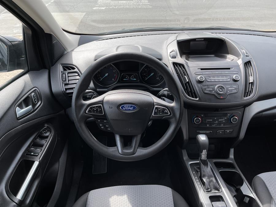 2017 Ford Escape SE FWD, available for sale in Bronx, New York | New York Motors Group Solutions LLC. Bronx, New York 2017 Ford Escape SE FWD, available for sale in Bronx, New York | New York Motors Group Solutions LLC. Bronx, New York