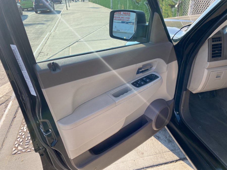 2012 Jeep Liberty 4WD 4dr Sport Latitude, available for sale in Middle Village, New York | Middle Village Motors . Middle Village, New York 2012 Jeep Liberty 4WD 4dr Sport Latitude, available for sale in Middle Village, New York | Middle Village Motors . Middle Village, New York