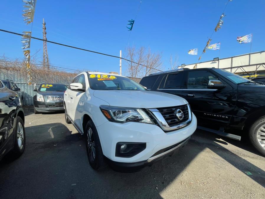 2020 Nissan Pathfinder 4x4 SL, available for sale in Elmont, New York | Sunrise of Elmont. Elmont, New York 2020 Nissan Pathfinder 4x4 SL, available for sale in Elmont, New York | Sunrise of Elmont. Elmont, New York