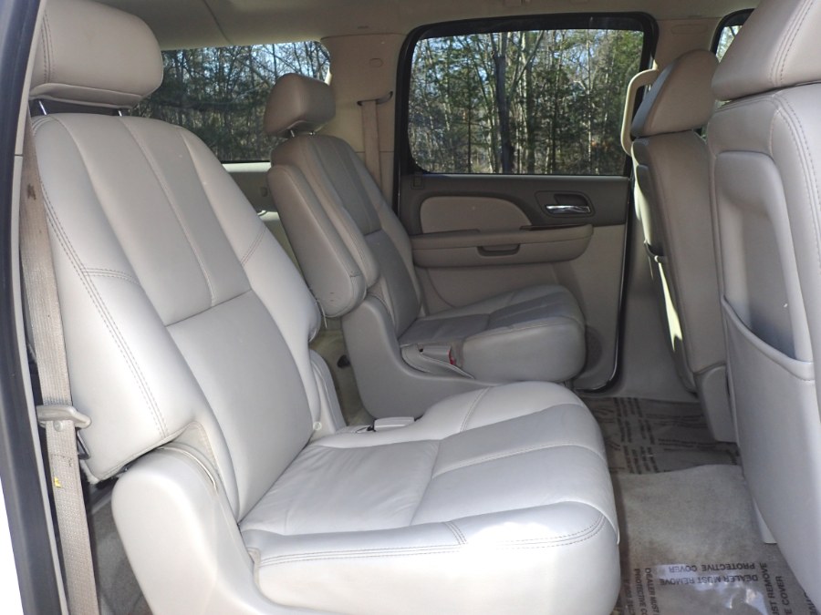 2007 Chevrolet Suburban 4WD 4dr 2500 LT, available for sale in Storrs, Connecticut | Eagleville Motors. Storrs, Connecticut 2007 Chevrolet Suburban 4WD 4dr 2500 LT, available for sale in Storrs, Connecticut | Eagleville Motors. Storrs, Connecticut