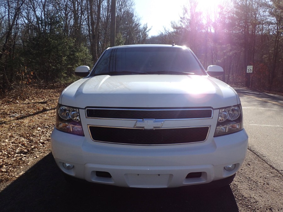 2007 Chevrolet Suburban 4WD 4dr 2500 LT, available for sale in Storrs, Connecticut | Eagleville Motors. Storrs, Connecticut 2007 Chevrolet Suburban 4WD 4dr 2500 LT, available for sale in Storrs, Connecticut | Eagleville Motors. Storrs, Connecticut