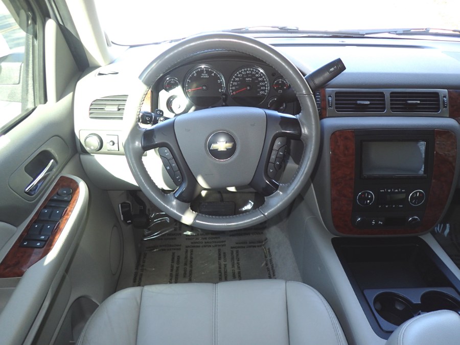 2007 Chevrolet Suburban 4WD 4dr 2500 LT, available for sale in Storrs, Connecticut | Eagleville Motors. Storrs, Connecticut 2007 Chevrolet Suburban 4WD 4dr 2500 LT, available for sale in Storrs, Connecticut | Eagleville Motors. Storrs, Connecticut