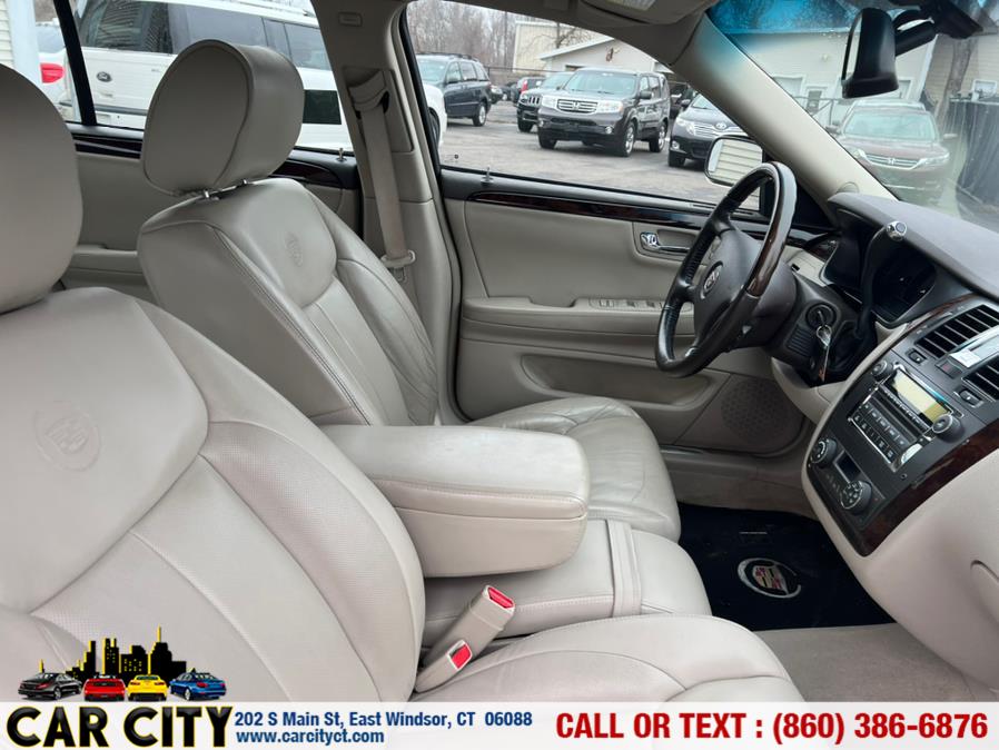 Used Cadillac DTS 4dr Sdn Luxury Collection 2011 | Car City LLC. East Windsor, Connecticut Used Cadillac DTS 4dr Sdn Luxury Collection 2011 | Car City LLC. East Windsor, Connecticut