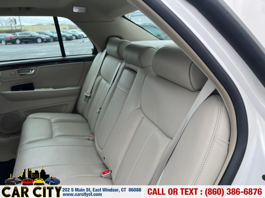 Used Cadillac DTS 4dr Sdn Luxury Collection 2011 | Car City LLC. East Windsor, Connecticut Used Cadillac DTS 4dr Sdn Luxury Collection 2011 | Car City LLC. East Windsor, Connecticut