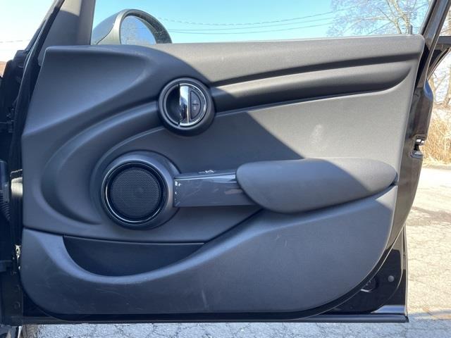 Used Mini Cooper Base 2018 | Blasius Federal Road. Brookfield, Connecticut Used Mini Cooper Base 2018 | Blasius Federal Road. Brookfield, Connecticut