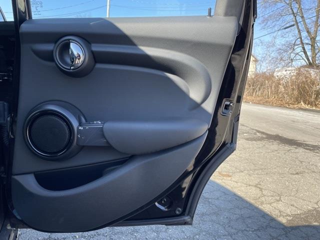 Used Mini Cooper Base 2018 | Blasius Federal Road. Brookfield, Connecticut Used Mini Cooper Base 2018 | Blasius Federal Road. Brookfield, Connecticut