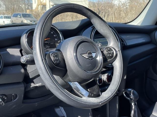 Used Mini Cooper Base 2018 | Blasius Federal Road. Brookfield, Connecticut Used Mini Cooper Base 2018 | Blasius Federal Road. Brookfield, Connecticut