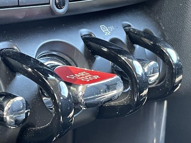 Used Mini Cooper Base 2018 | Blasius Federal Road. Brookfield, Connecticut Used Mini Cooper Base 2018 | Blasius Federal Road. Brookfield, Connecticut