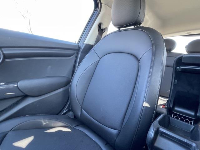 Used Mini Cooper Base 2018 | Blasius Federal Road. Brookfield, Connecticut Used Mini Cooper Base 2018 | Blasius Federal Road. Brookfield, Connecticut