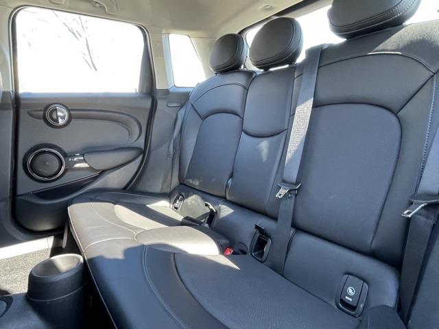 Used Mini Cooper Base 2018 | Blasius Federal Road. Brookfield, Connecticut Used Mini Cooper Base 2018 | Blasius Federal Road. Brookfield, Connecticut