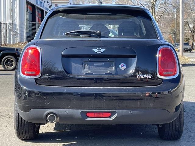 Used Mini Cooper Base 2018 | Blasius Federal Road. Brookfield, Connecticut Used Mini Cooper Base 2018 | Blasius Federal Road. Brookfield, Connecticut