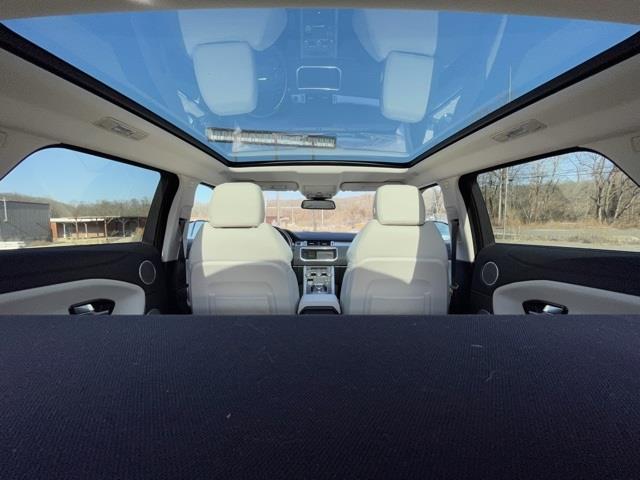 2017 Land Rover Range Rover Evoque HSE, available for sale in Brookfield, Connecticut | Blasius Federal Road. Brookfield, Connecticut 2017 Land Rover Range Rover Evoque HSE, available for sale in Brookfield, Connecticut | Blasius Federal Road. Brookfield, Connecticut