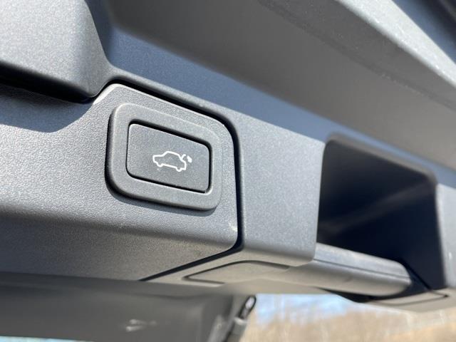 2017 Land Rover Range Rover Evoque HSE, available for sale in Brookfield, Connecticut | Blasius Federal Road. Brookfield, Connecticut 2017 Land Rover Range Rover Evoque HSE, available for sale in Brookfield, Connecticut | Blasius Federal Road. Brookfield, Connecticut