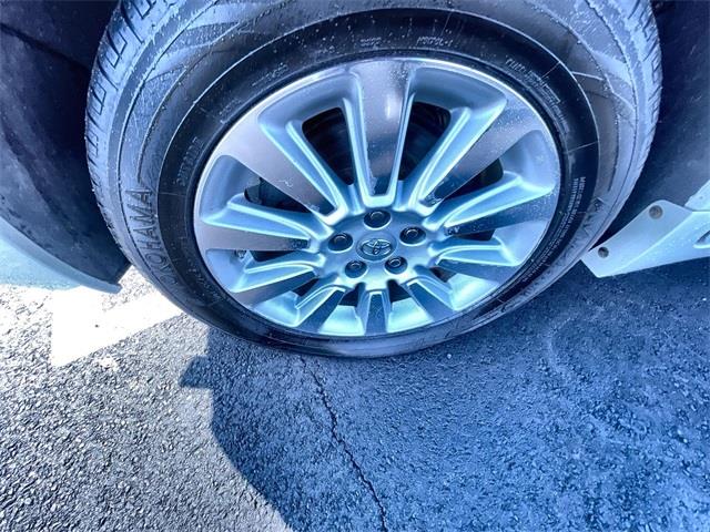 Used Toyota Sienna XLE Premium 2015 | Wiz Leasing Inc. Stratford, Connecticut Used Toyota Sienna XLE Premium 2015 | Wiz Leasing Inc. Stratford, Connecticut