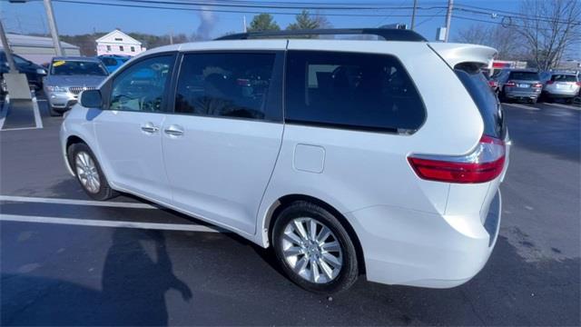 Used Toyota Sienna XLE Premium 2015 | Wiz Leasing Inc. Stratford, Connecticut Used Toyota Sienna XLE Premium 2015 | Wiz Leasing Inc. Stratford, Connecticut