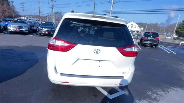 Used Toyota Sienna XLE Premium 2015 | Wiz Leasing Inc. Stratford, Connecticut Used Toyota Sienna XLE Premium 2015 | Wiz Leasing Inc. Stratford, Connecticut