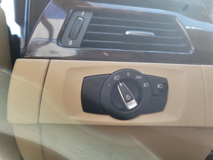 2011 BMW 3 Series 4dr Sdn 328i xDrive AWD SULEV, available for sale in West Haven, Connecticut | Auto Fair Inc.. West Haven, Connecticut 2011 BMW 3 Series 4dr Sdn 328i xDrive AWD SULEV, available for sale in West Haven, Connecticut | Auto Fair Inc.. West Haven, Connecticut